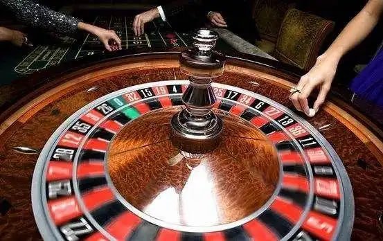 ph 747 slot game lobby showing colourful slot titles on mobile screen